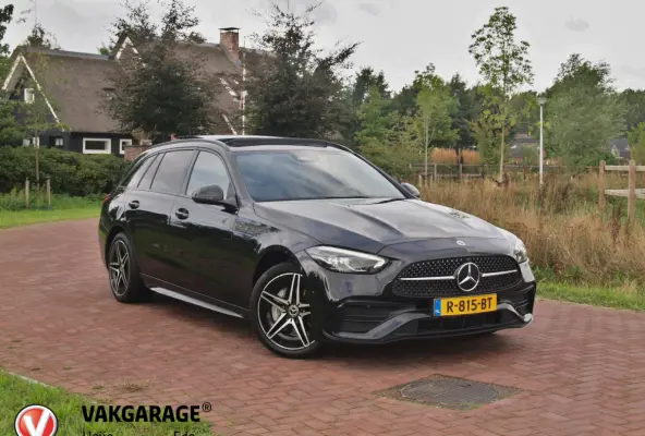 300 e AMG Line | Panoramadak | Camera | Sfeerverlichting | Burmester | NL-Auto |