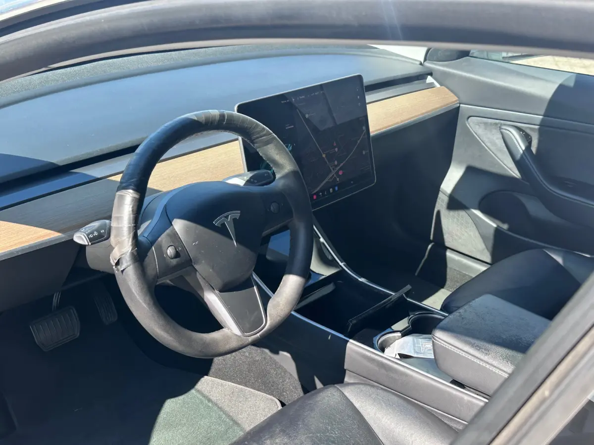 Standard RWD Plus 60 kWh DEALER OND 1 EIGENAAR