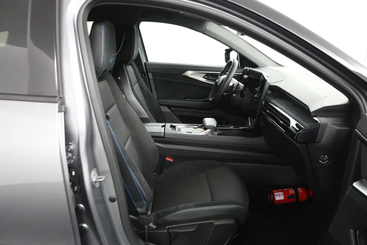 techno esprit Alpine E-Tech full hybrid 200 | Trekhaak | Parkeercamera |
