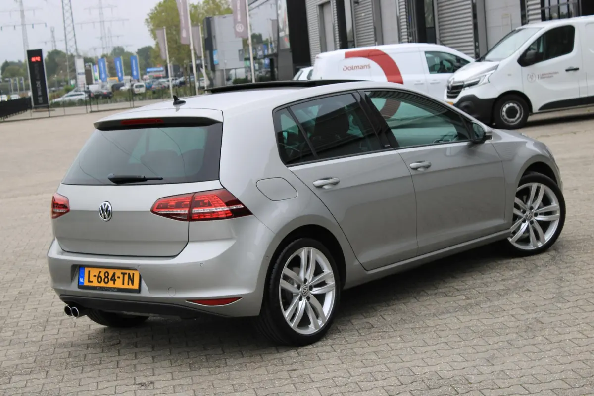 1.4 TSI Automaat Pano | Stoelverwarming | Parkeersensoren | Navi | Dealer Onderhouden