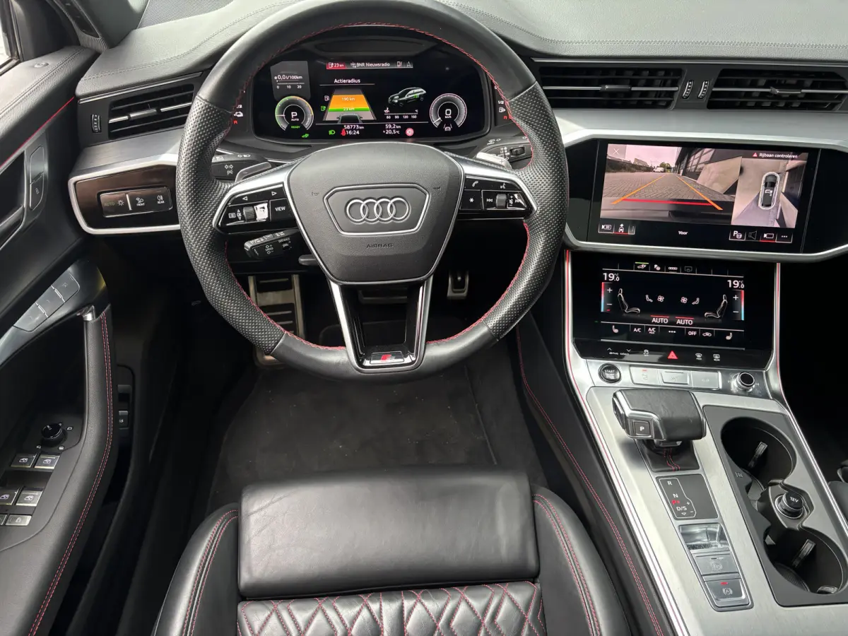 55 TFSIe quattro S-line Competition RS seats
