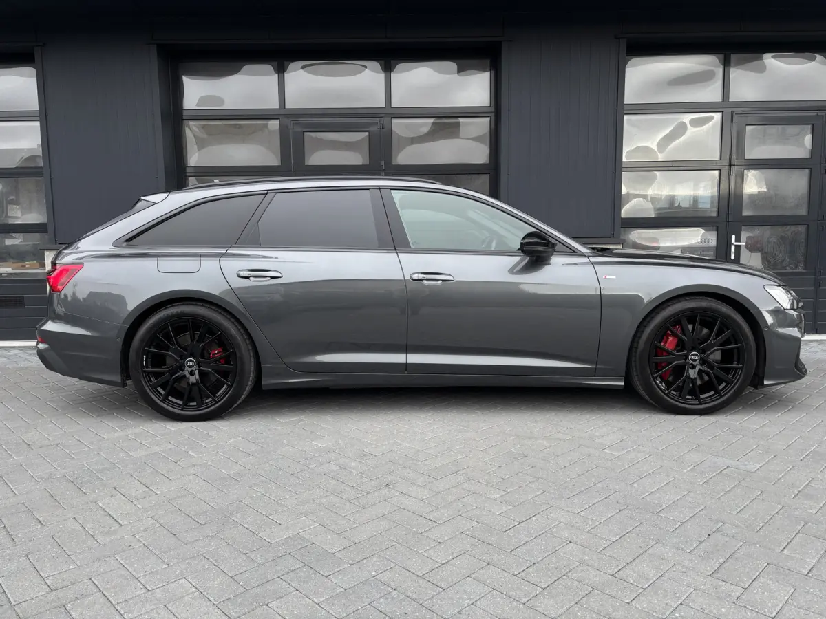55 TFSIe quattro S-line Competition RS seats