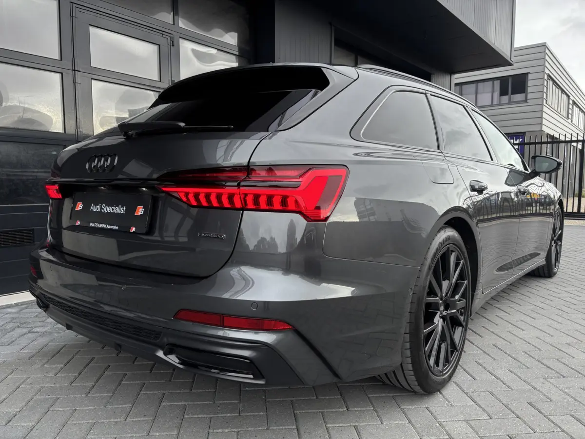 55 TFSIe quattro S-line Competition RS seats