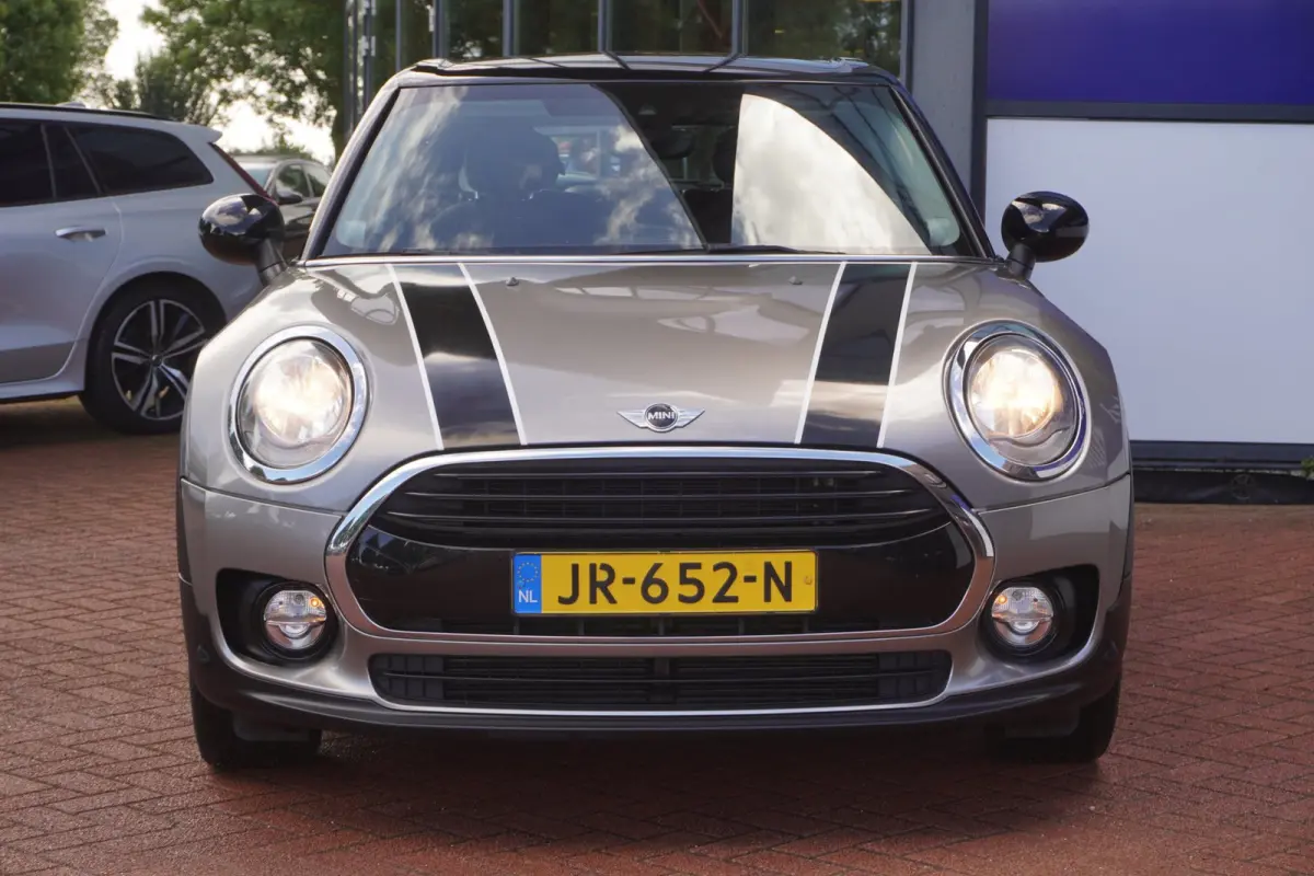 1.5 Cooper Business / Navigatie / 18"LMV / Airco / = TOP AANBIEDING !!