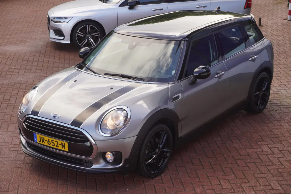 1.5 Cooper Business / Navigatie / 18"LMV / Airco / = TOP AANBIEDING !!