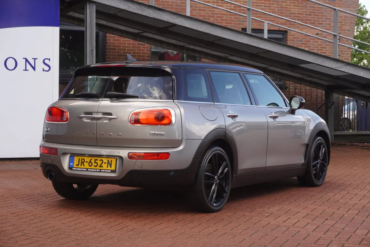 1.5 Cooper Business / Navigatie / 18"LMV / Airco / = TOP AANBIEDING !!