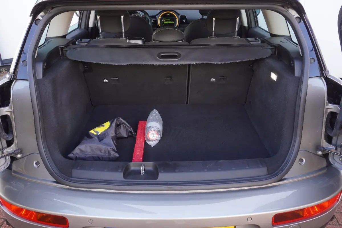 1.5 Cooper Business / Navigatie / 18"LMV / Airco / = TOP AANBIEDING !!