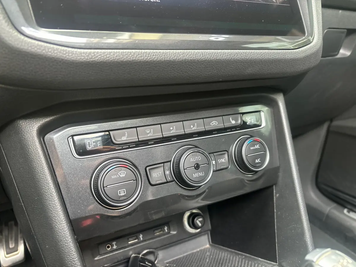 2.0 TDI 4Motion 3x R-LINE | PANO | VIRTUAL | LED | LEER |