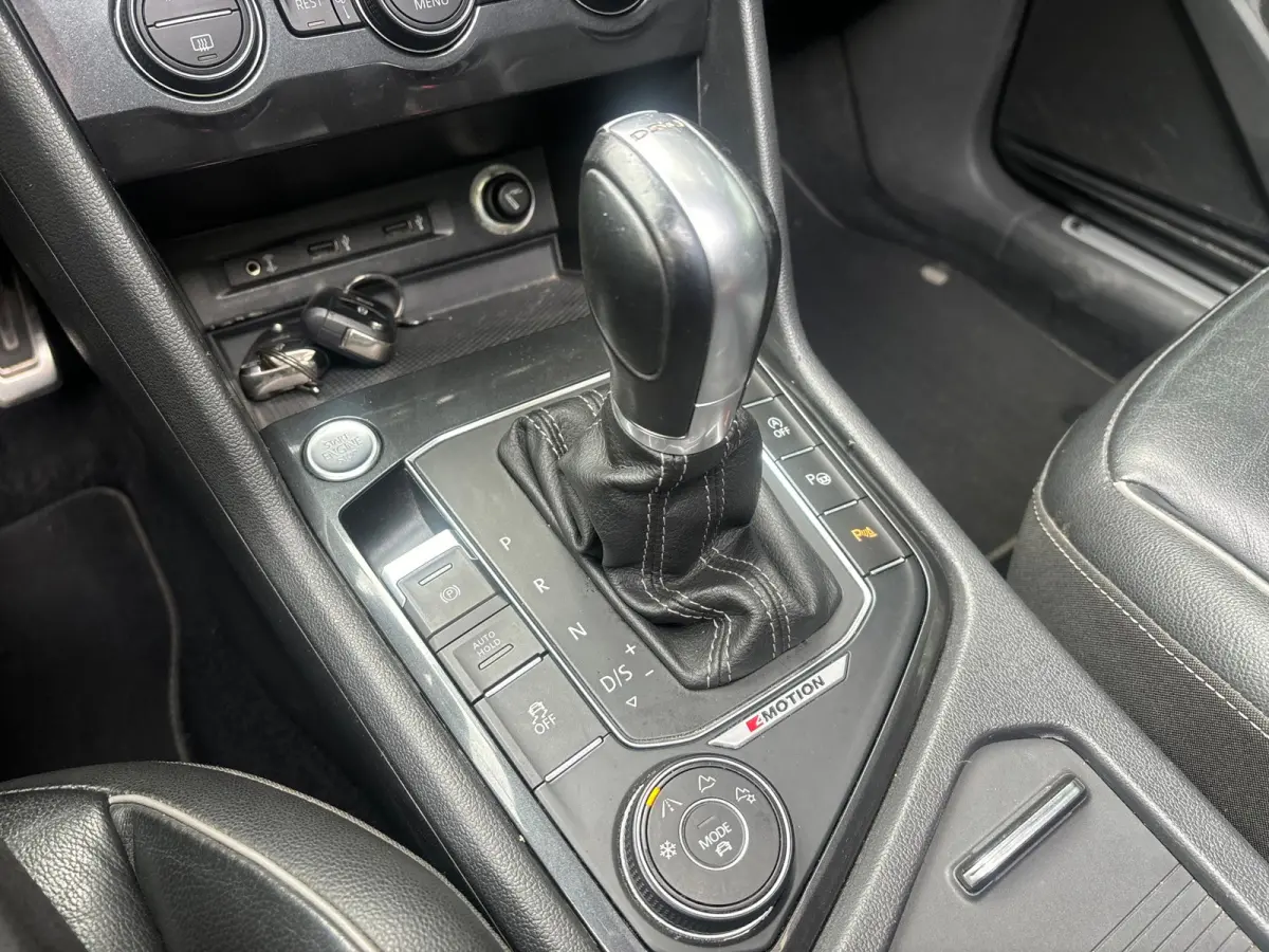 2.0 TDI 4Motion 3x R-LINE | PANO | VIRTUAL | LED | LEER |