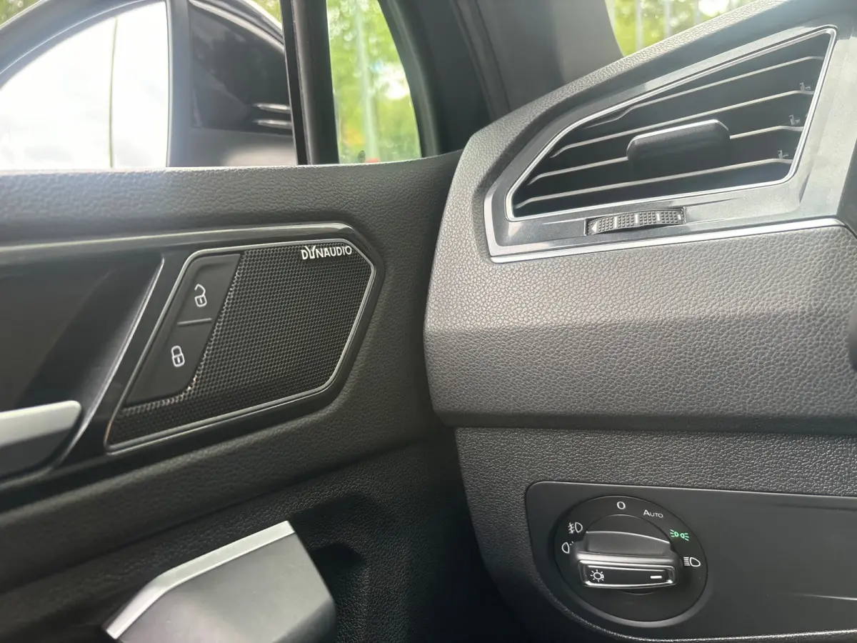 2.0 TDI 4Motion 3x R-LINE | PANO | VIRTUAL | LED | LEER |