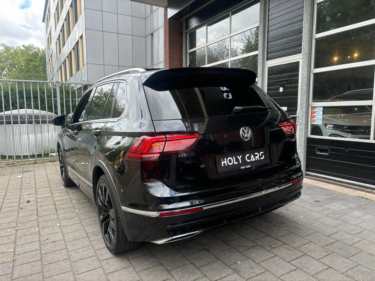 2.0 TDI 4Motion 3x R-LINE | PANO | VIRTUAL | LED | LEER |