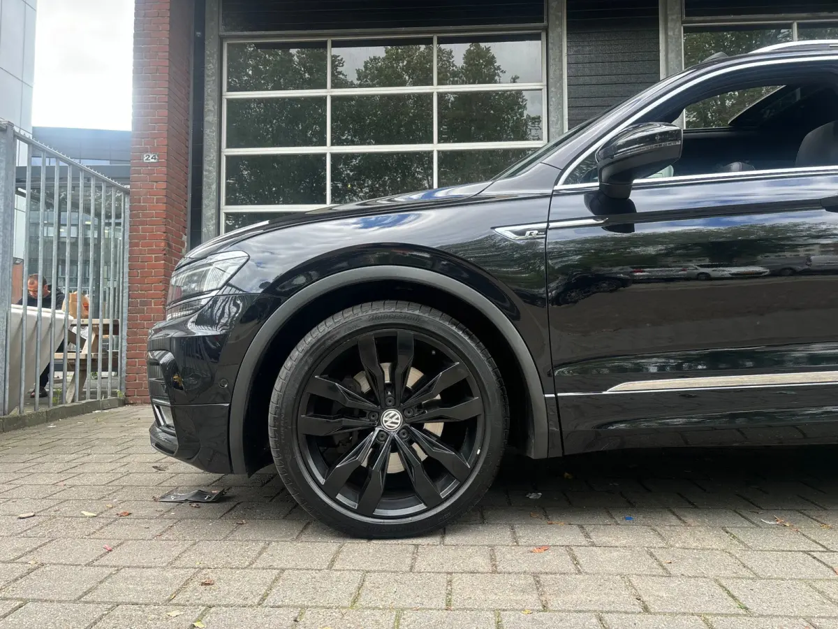 2.0 TDI 4Motion 3x R-LINE | PANO | VIRTUAL | LED | LEER |