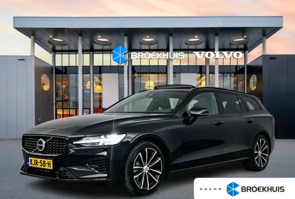 T8 Recharge Plus Dark | 18" Allseason | Trekhaak | Panoramadak | Head-Up | 360 Camera | Elektr. verst. Sportstoelen | Getint Glas