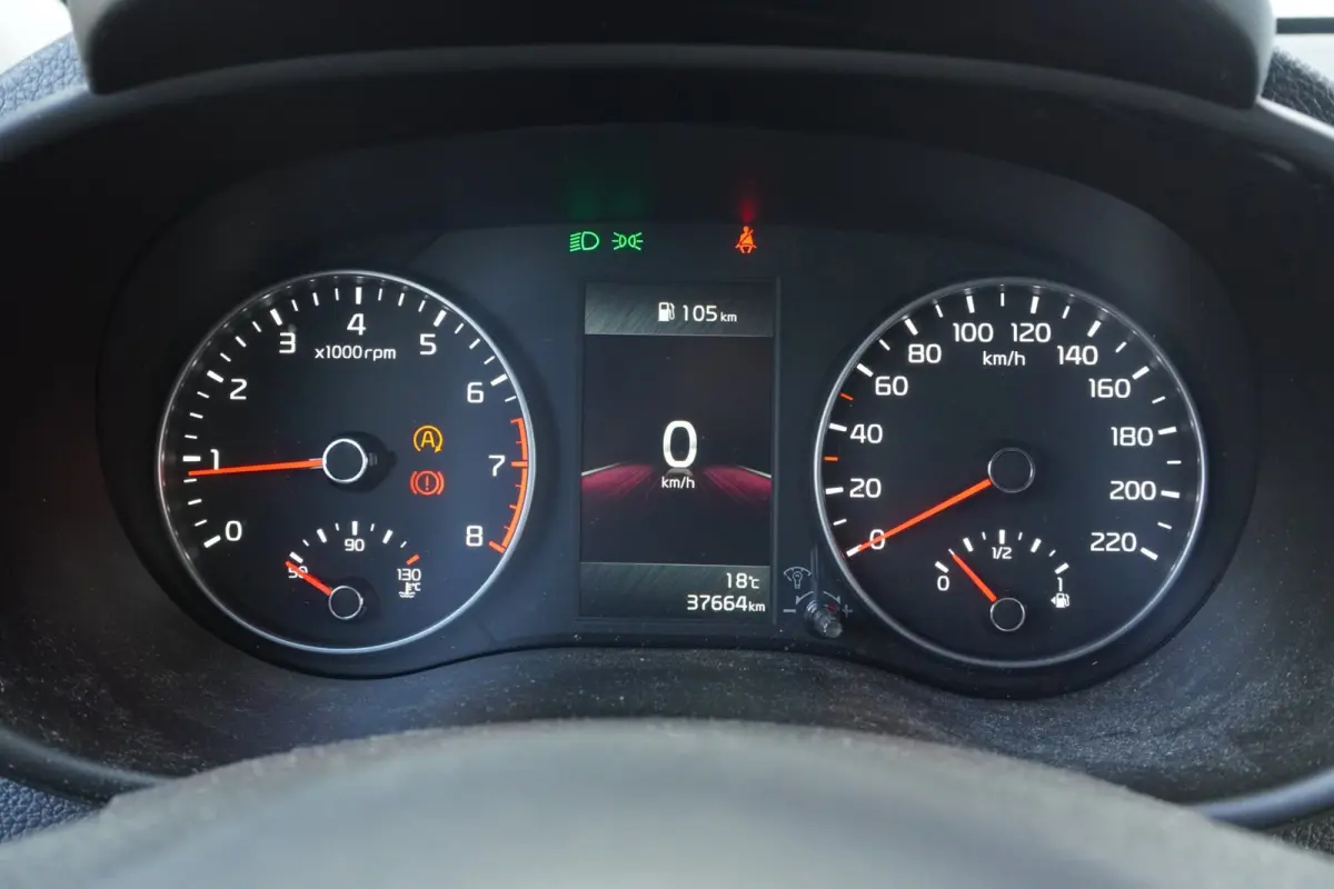 1.0 DPi DynamicPlusLine+Ecc+Led+Breed-Navigatie+camera+cruise+Leder-Multie-stuur = 37 DKM !!