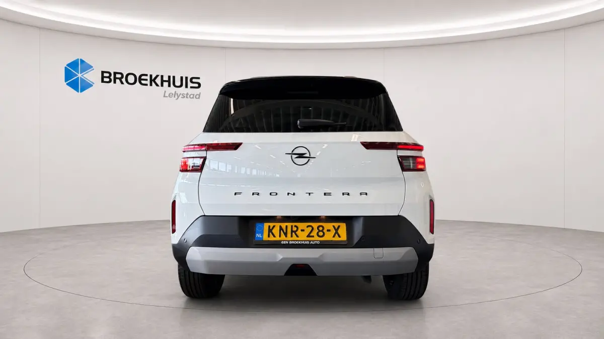 GS | 17" Lichtmetalen velgen in Zwart met 215/60 R17 banden | Dode hoek waarschuwing | LED achterlichten