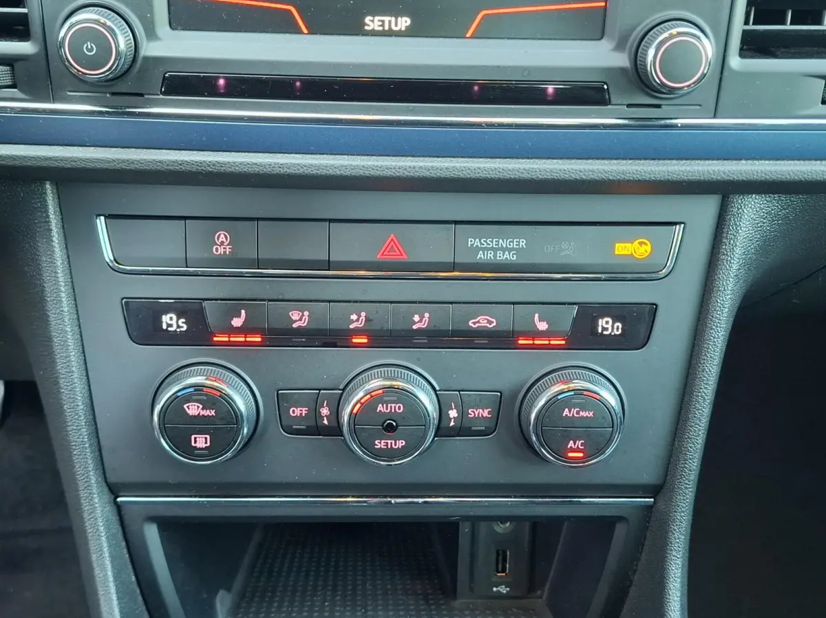 1.2 TSI / LEDER / AUTOMAAT / CARPLAY / GARANTIE!