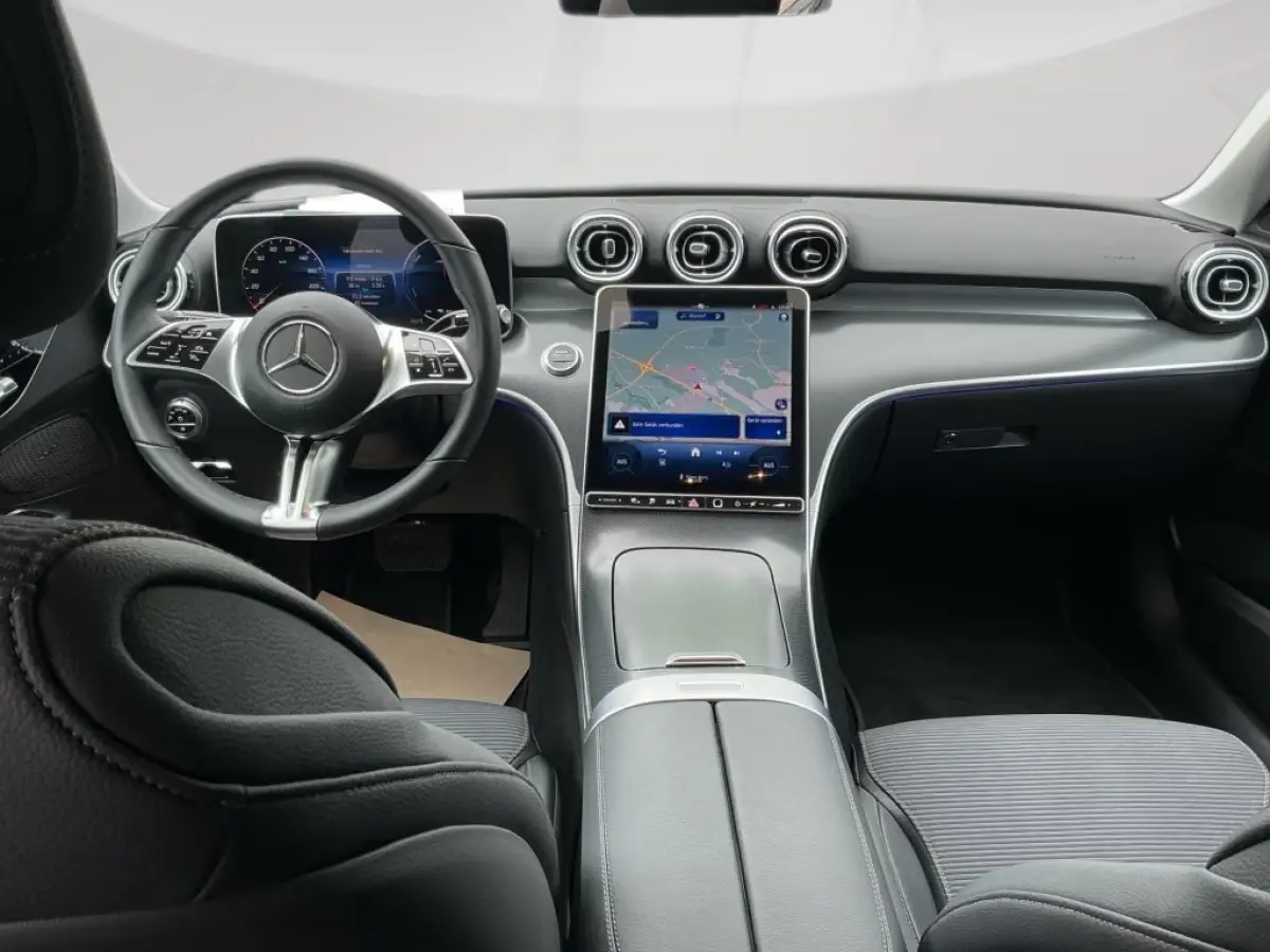 300e T AVANTGARDE ** LED, TREKH, MEMORY, WINTER- & SPIEGEL-PACK, 18-inch LMV ** Ex MB-AG - 12.756 km. ** ** INFORMEER OOK NAAR ONZE AANTREKKELIJKE FINANCIAL-LEASE TARIEVEN **