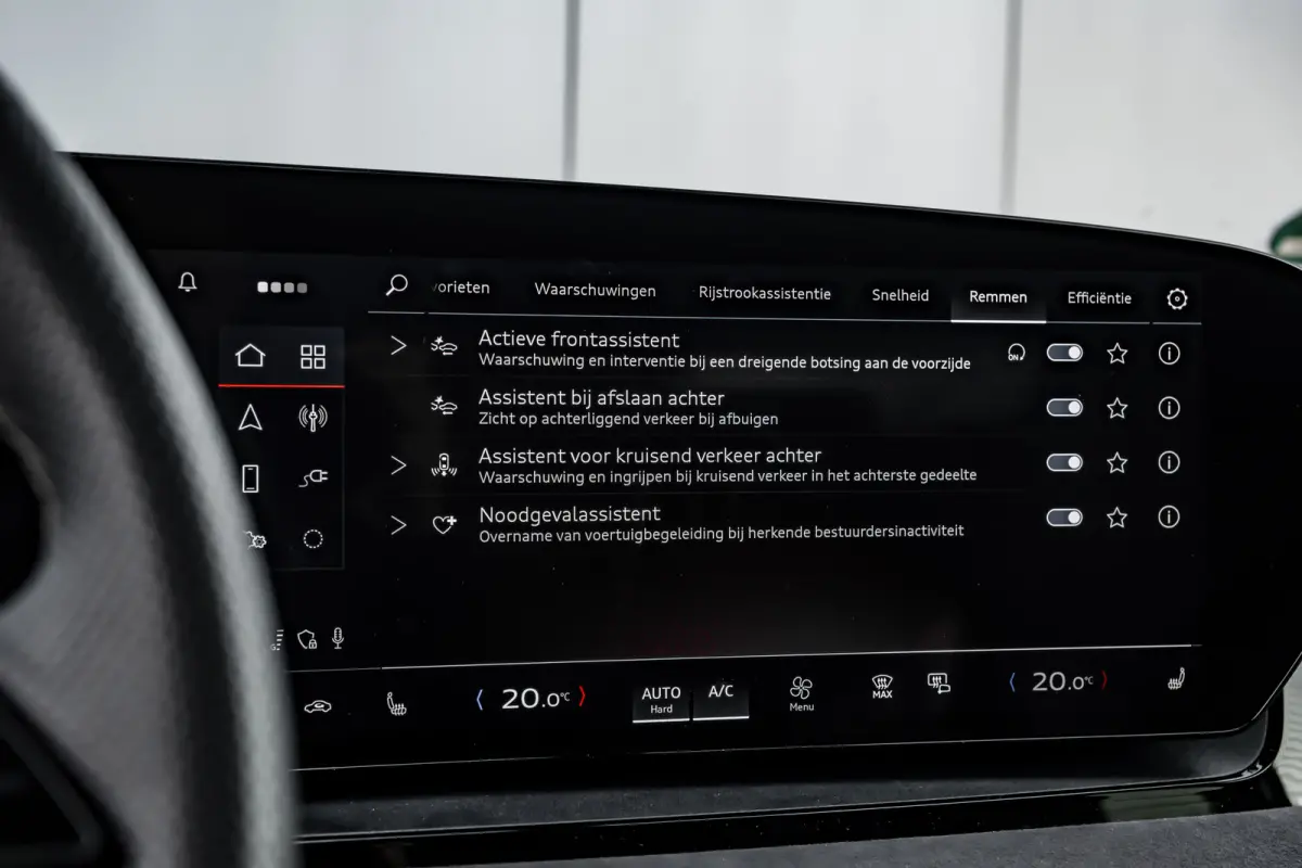 S edition Performance 100 kWh 388PK | Luchtvering | Panoramadak | Head-up display | Bang & Olufsen incl. hoofdsteun