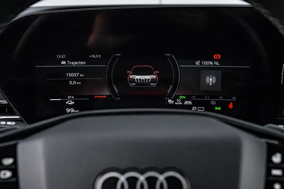 S edition Performance 100 kWh 388PK | Luchtvering | Panoramadak | Head-up display | Bang & Olufsen incl. hoofdsteun