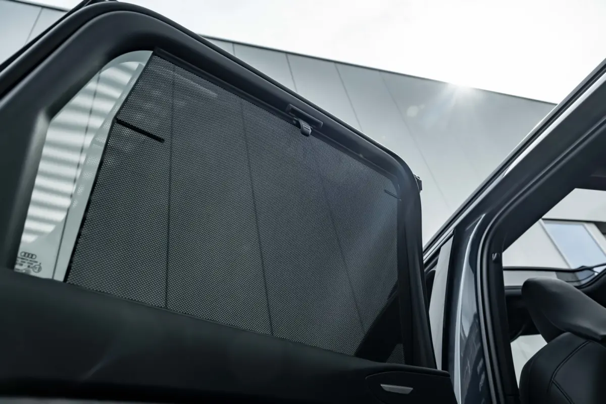 S edition Performance 100 kWh 388PK | Luchtvering | Panoramadak | Head-up display | Bang & Olufsen incl. hoofdsteun