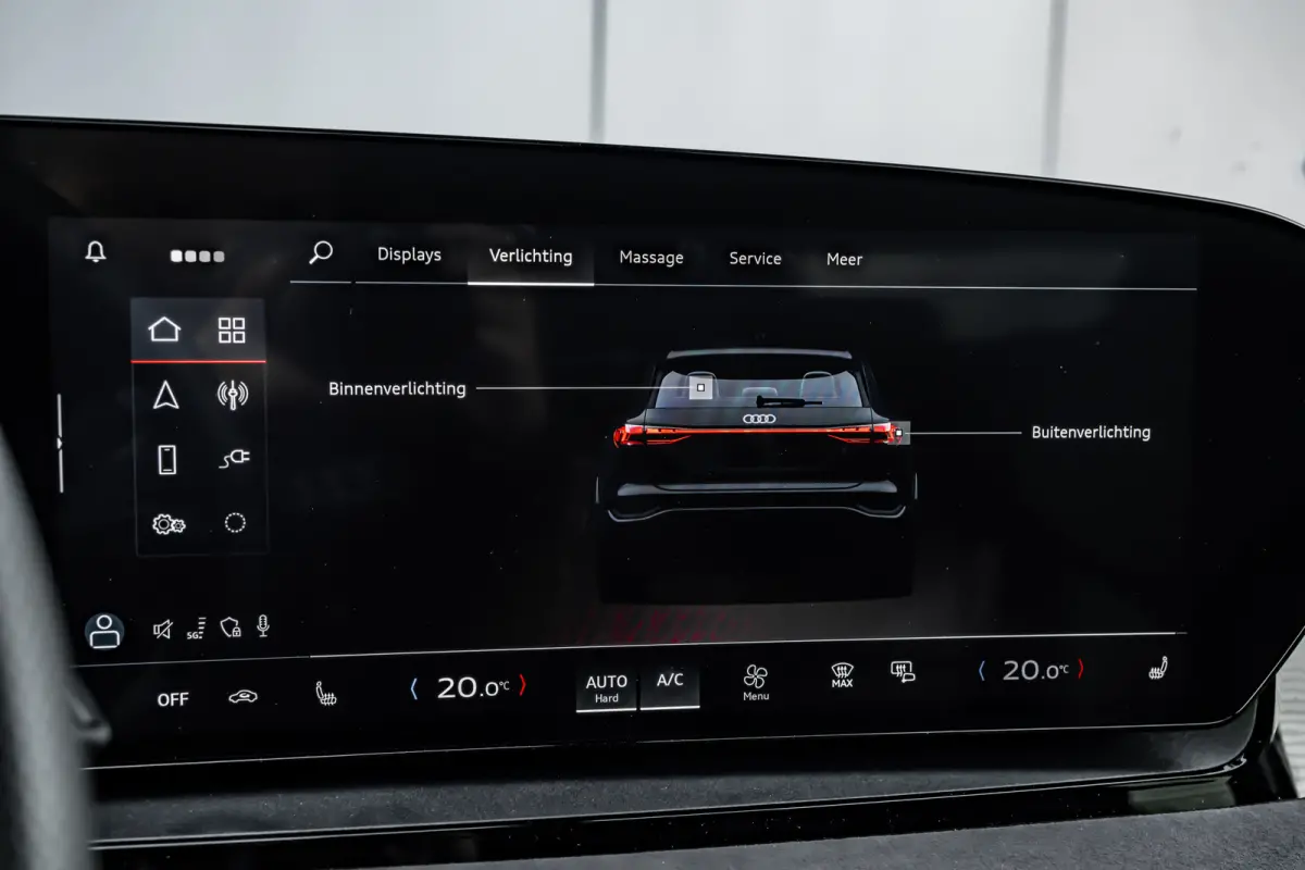 S edition Performance 100 kWh 388PK | Luchtvering | Panoramadak | Head-up display | Bang & Olufsen incl. hoofdsteun