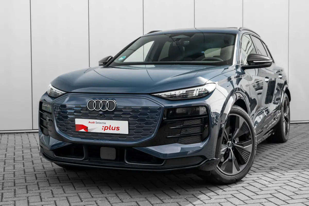 S edition Performance 100 kWh 388PK | Luchtvering | Panoramadak | Head-up display | Bang & Olufsen incl. hoofdsteun