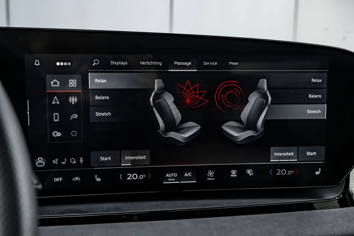 S edition Performance 100 kWh 388PK | Luchtvering | Panoramadak | Head-up display | Bang & Olufsen incl. hoofdsteun