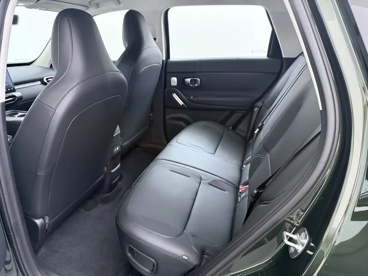 ProMax Design 53 kWh | Achterbank in delen neerklapbaar | Airco (automatisch) | Apple Carplay/Android Auto|telefoonintegratie premium