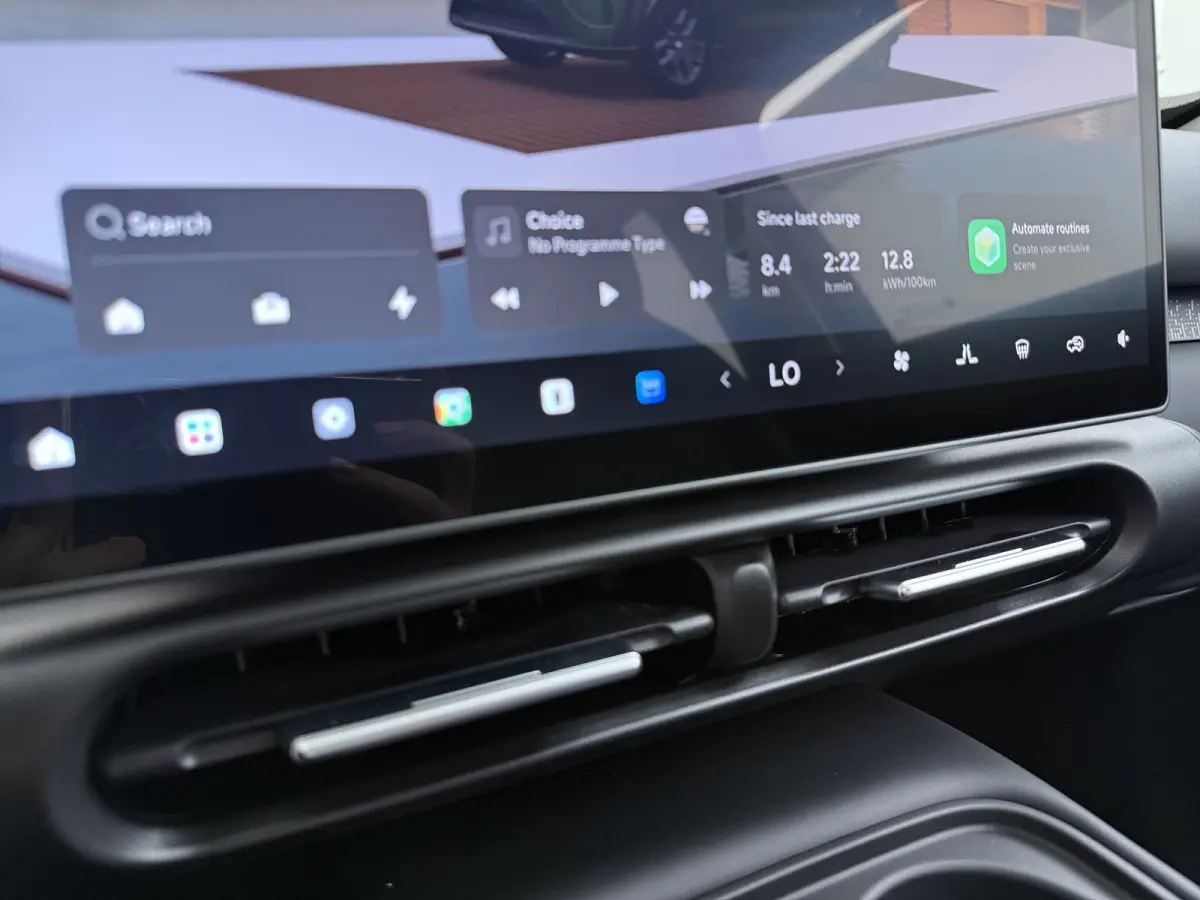 ProMax Design 53 kWh | Achterbank in delen neerklapbaar | Airco (automatisch) | Apple Carplay/Android Auto|telefoonintegratie premium