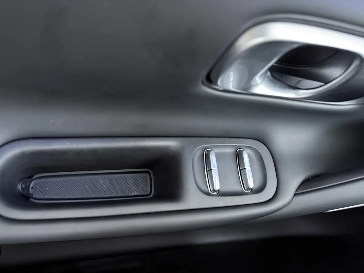 ProMax Design 53 kWh | Achterbank in delen neerklapbaar | Airco (automatisch) | Apple Carplay/Android Auto|telefoonintegratie premium