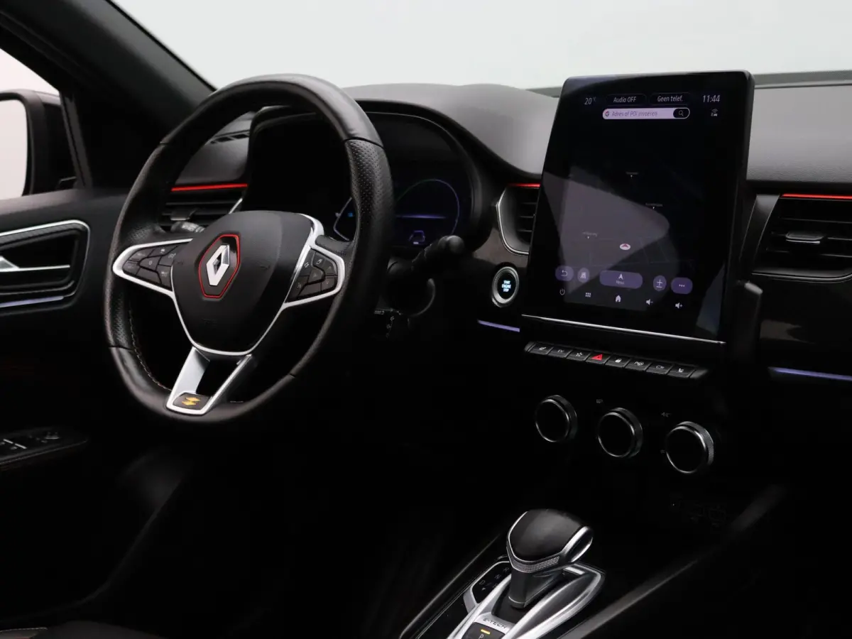 145pk E-Tech Hybrid R.S. Line Apple Carplay/Android Auto | Climate