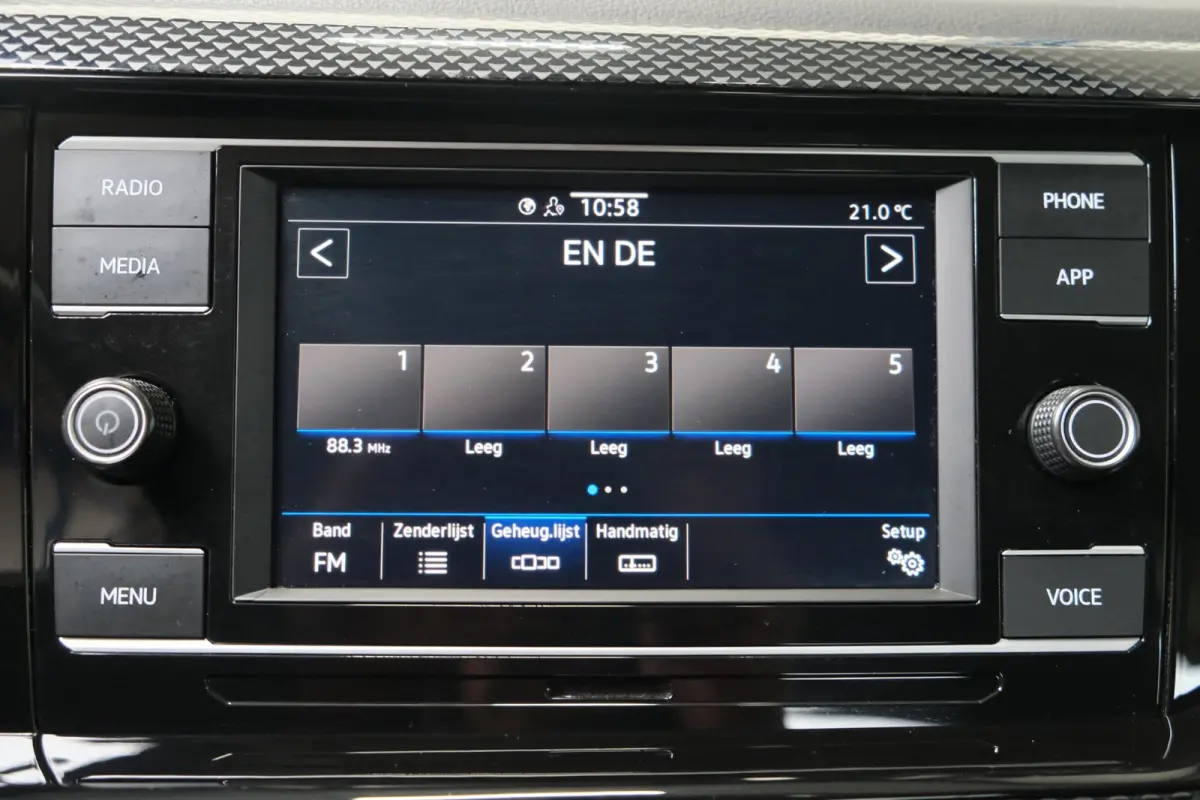 1.0 TSI Life - N.A.P. Airco, Cruise, PDC, Virtueel display, Carplay.