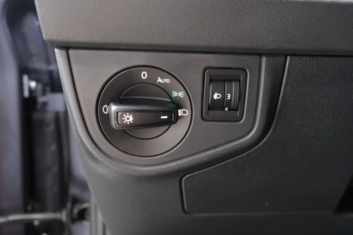 1.0 TSI Life - N.A.P. Airco, Cruise, PDC, Virtueel display, Carplay.