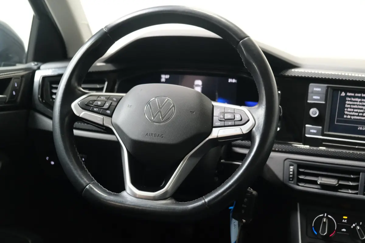 1.0 TSI Life - N.A.P. Airco, Cruise, PDC, Virtueel display, Carplay.