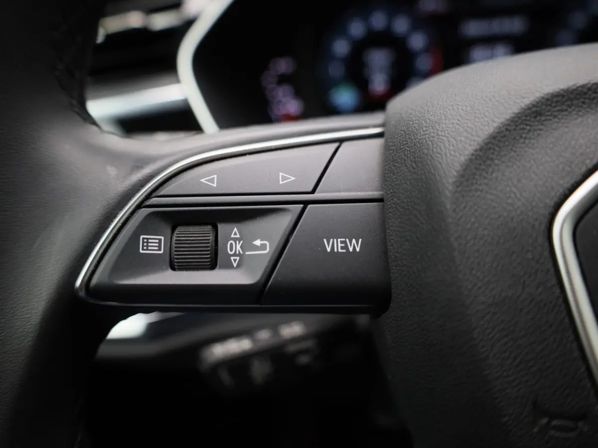 45 TFSI e S edition | 360 CAMERA | NAVIGATIE | STOELVERWARMING | KEYLESS | VIRTUAL COCKPIT | 20" AUDI SPORT VELGEN |