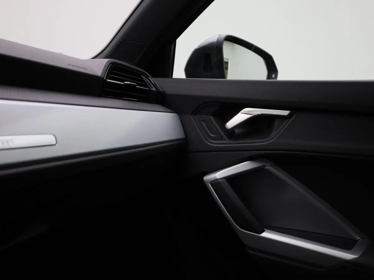 45 TFSI e S edition | 360 CAMERA | NAVIGATIE | STOELVERWARMING | KEYLESS | VIRTUAL COCKPIT | 20" AUDI SPORT VELGEN |