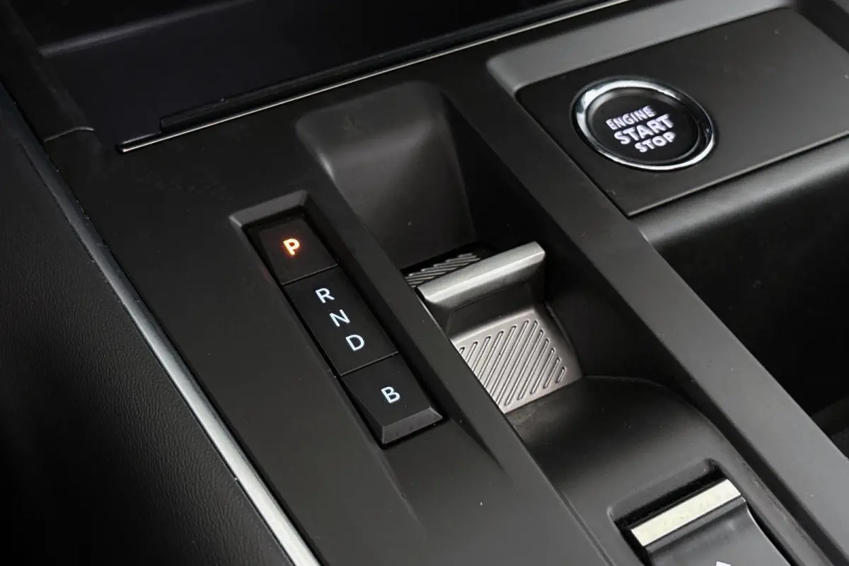 1.6 Plug-in Hybrid 225 Shine Pack Pano Leder Stoelverwarming 360-Camera