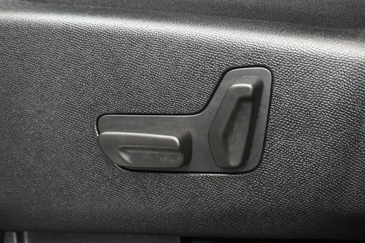 1.6 Plug-in Hybrid 225 Shine Pack Pano Leder Stoelverwarming 360-Camera