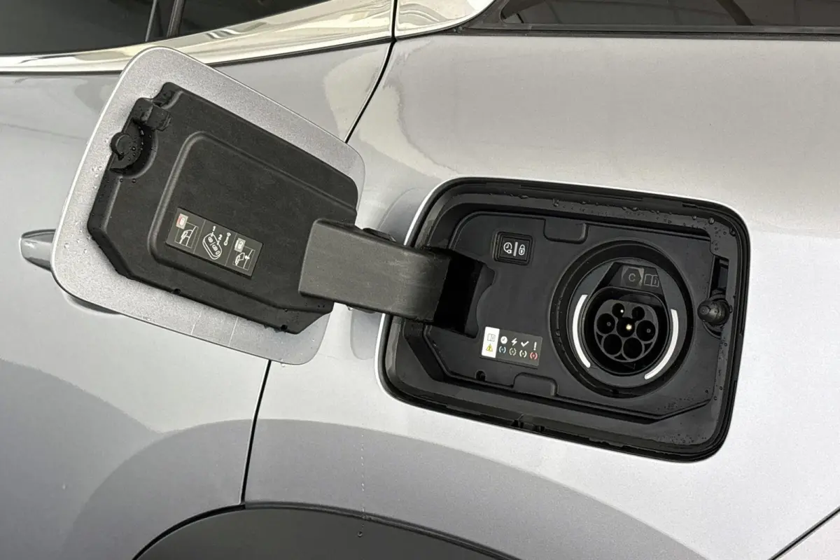 1.6 Plug-in Hybrid 225 Shine Pack Pano Leder Stoelverwarming 360-Camera