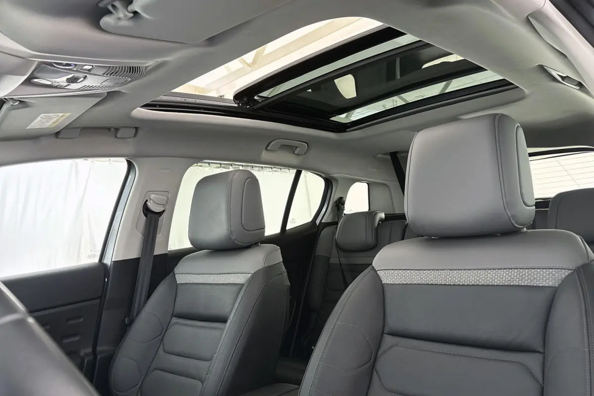 1.6 Plug-in Hybrid 225 Shine Pack Pano Leder Stoelverwarming 360-Camera