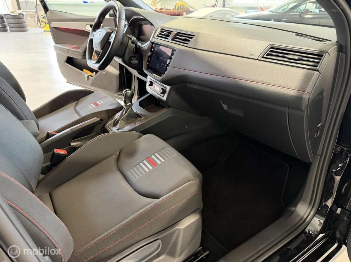 1.0 TSI FR 85kw Business Intense, navi|Led|Cruise control|5-Deurs|Carplay|Pdc|Beats