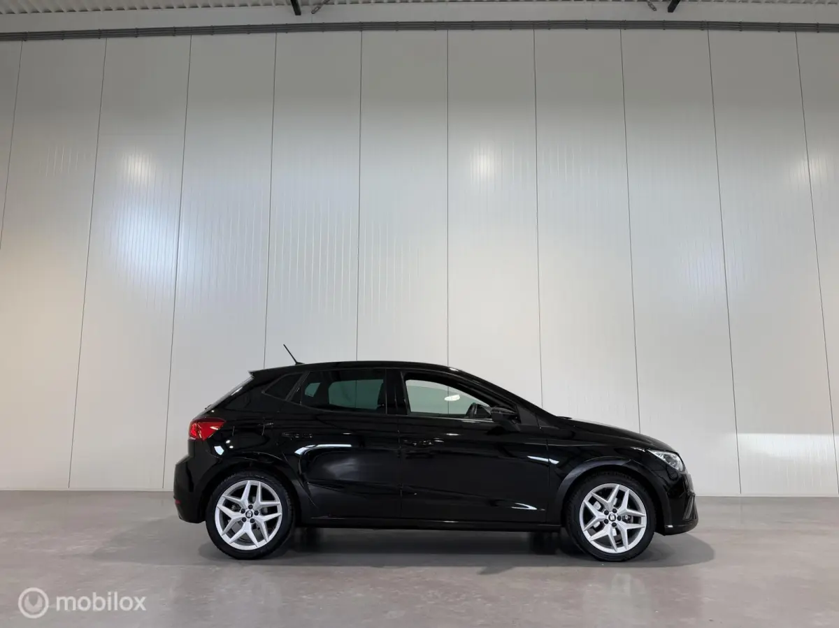 1.0 TSI FR 85kw Business Intense, navi|Led|Cruise control|5-Deurs|Carplay|Pdc|Beats