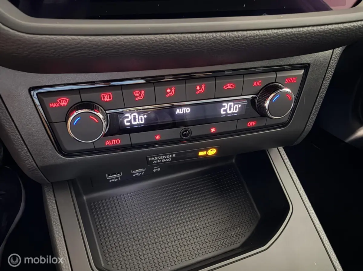 1.0 TSI FR 85kw Business Intense, navi|Led|Cruise control|5-Deurs|Carplay|Pdc|Beats