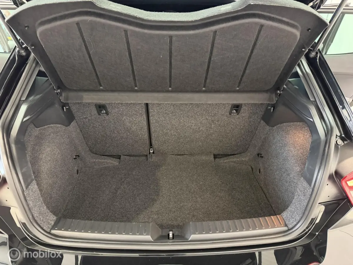 1.0 TSI FR 85kw Business Intense, navi|Led|Cruise control|5-Deurs|Carplay|Pdc|Beats