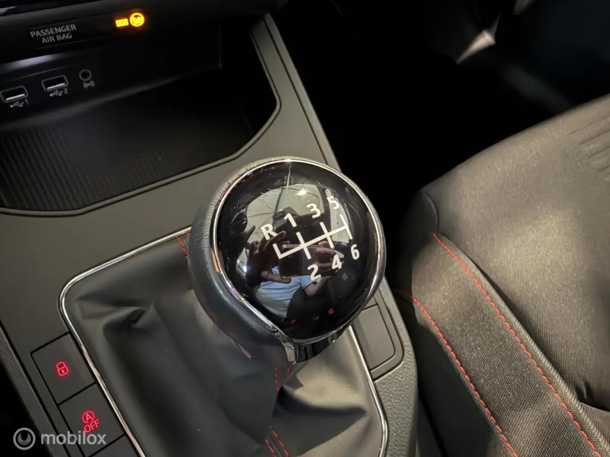 1.0 TSI FR 85kw Business Intense, navi|Led|Cruise control|5-Deurs|Carplay|Pdc|Beats
