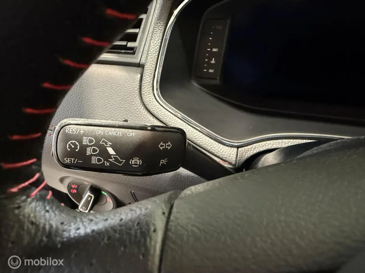 1.0 TSI FR 85kw Business Intense, navi|Led|Cruise control|5-Deurs|Carplay|Pdc|Beats