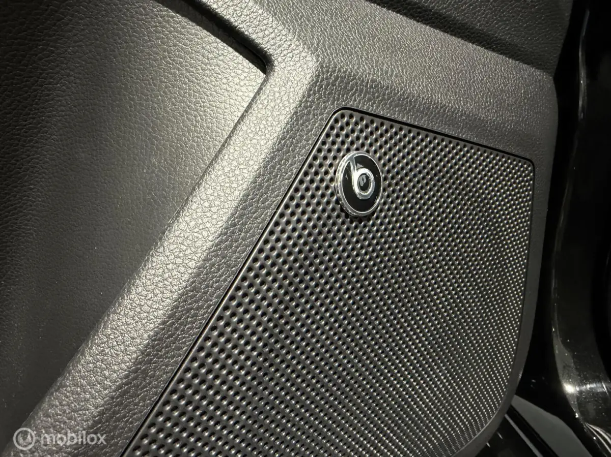 1.0 TSI FR 85kw Business Intense, navi|Led|Cruise control|5-Deurs|Carplay|Pdc|Beats
