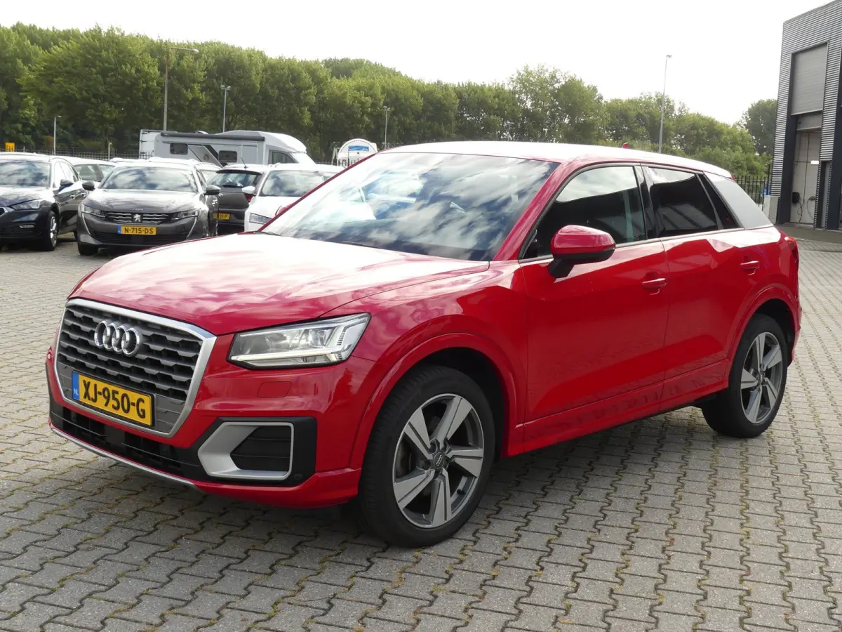 1.0 TFSI Sport Limited / 18"inch / 2xPdc / Led / Trekhaak
