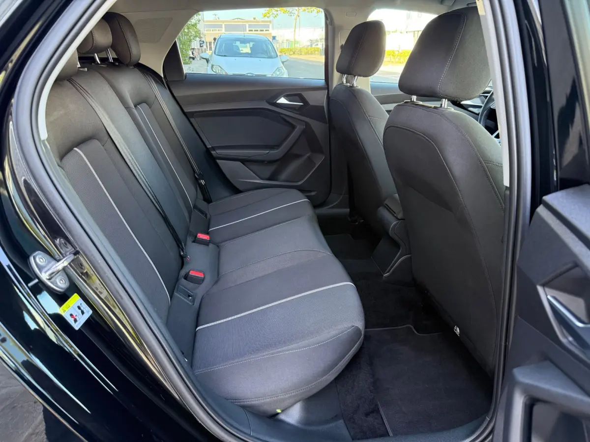 30 TFSI ECC/PDC V&A/LMV-17/Apple CarPlay