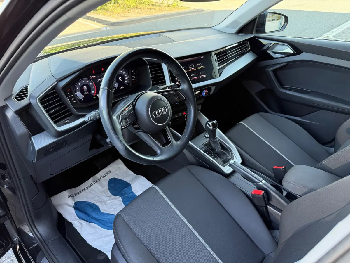 30 TFSI ECC/PDC V&A/LMV-17/Apple CarPlay